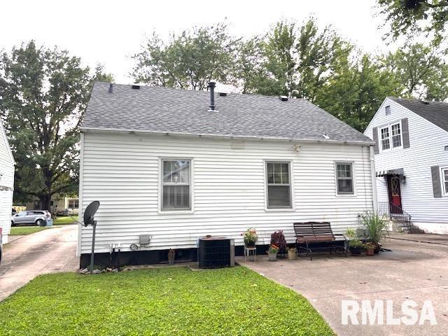 1900 N 22nd St, Springfield, IL 62702 - photo 6