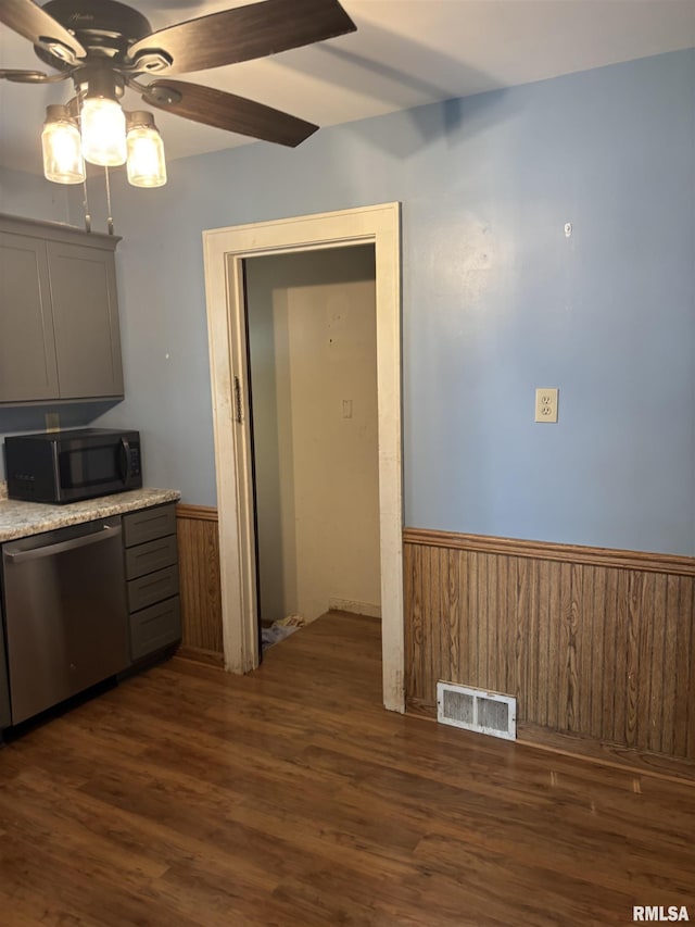 524 Henry St, Jacksonville, IL 62650 - photo 8