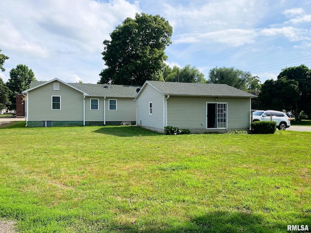 156 W Adams St, Greenview, IL 62642 - photo 2
