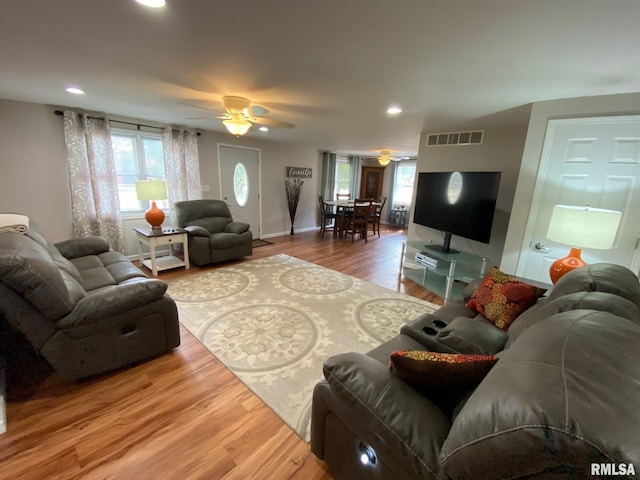 156 W Adams St, Greenview, IL 62642 - photo 3
