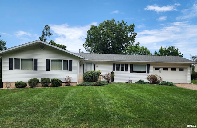 2511 Lake Dr S, Quincy, IL 62305 - photo 1