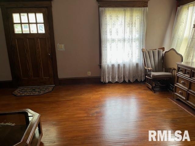 507 E Market St, Taylorville, IL 62568 - photo 2