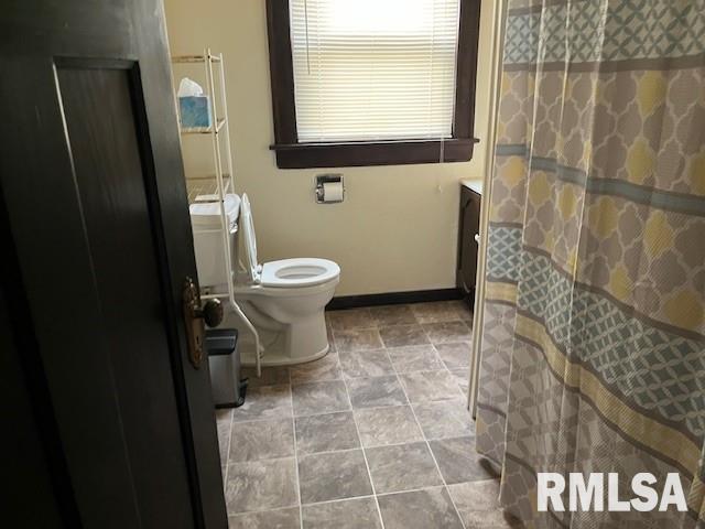 507 E Market St, Taylorville, IL 62568 - photo 11