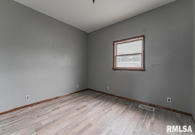 319 N Adams St, Lincoln, IL 62656 - photo 16