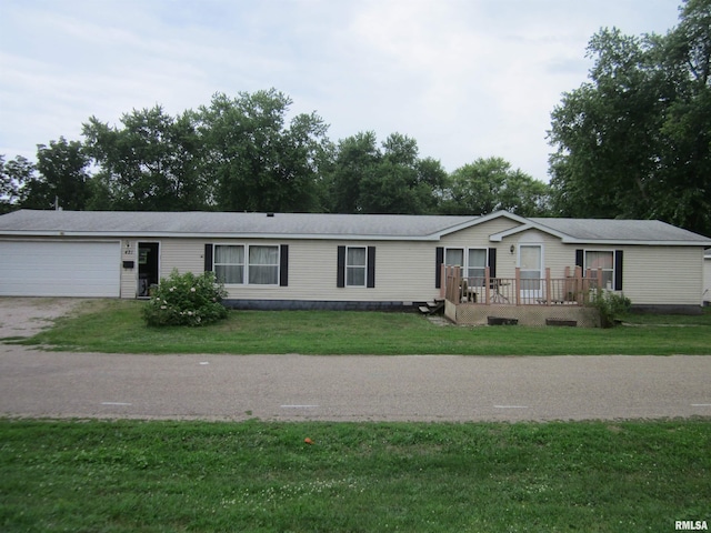 421 N Rutledge St, Mason City, IL 62664 - photo 1