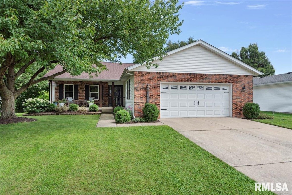1907 Halifax Dr, Springfield, IL 62703 - photo 1
