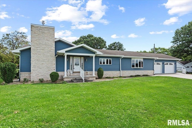 1918 Greenview St, Taylorville, IL 62568 - photo 1
