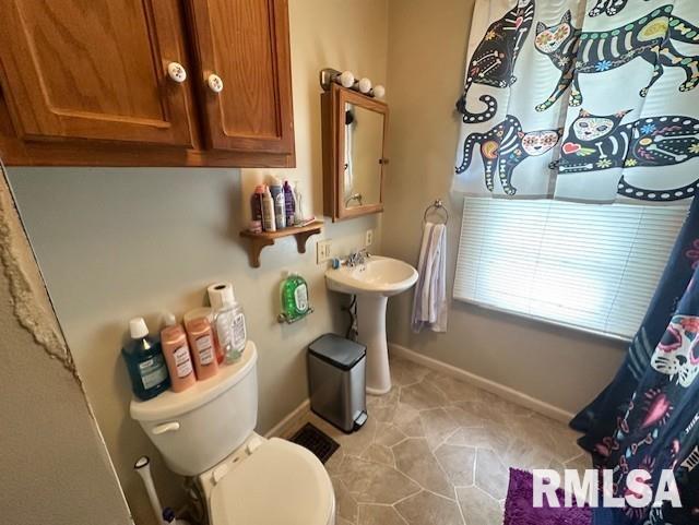 589 E Independence Ave, Jacksonville, IL 62650 - photo 7