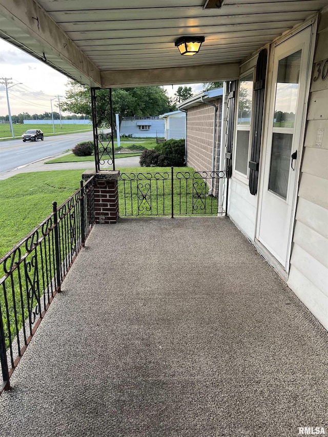 3044 S 11th St, Springfield, IL 62703 - photo 2