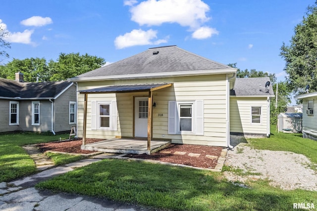 318 S Curtis St, Edinburg, IL 62531 - photo 1