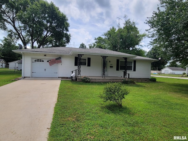 429 Weaver St, Nokomis, IL 62075 - photo 1