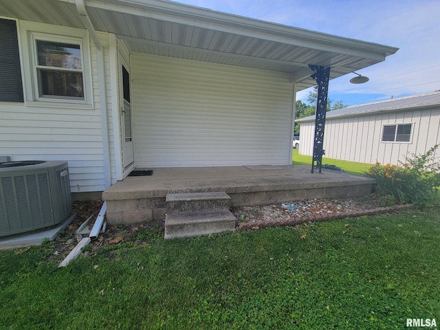 429 Weaver St, Nokomis, IL 62075 - photo 32