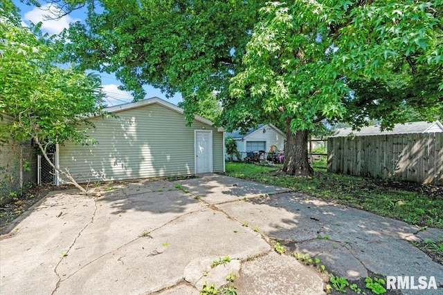 1025 N Walnut St, Springfield, IL 62702 - photo 27