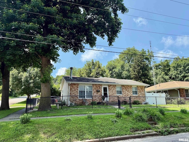 503 N 7th St, Petersburg, IL 62675 - photo 1