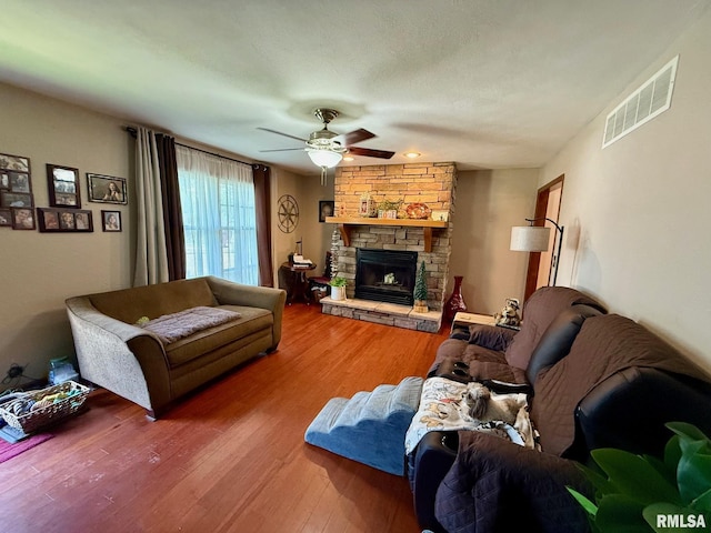 503 N 7th St, Petersburg, IL 62675 - photo 8