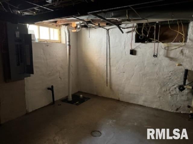 1007 S 12th St, Quincy, IL 62301 - photo 14
