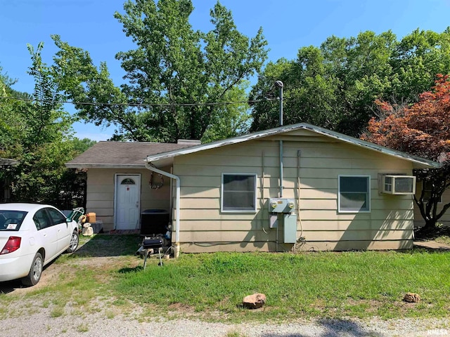 view of front of home with a front yard