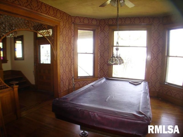 recreation room featuring dark hardwood / wood-style flooring, ceiling fan, and billiards