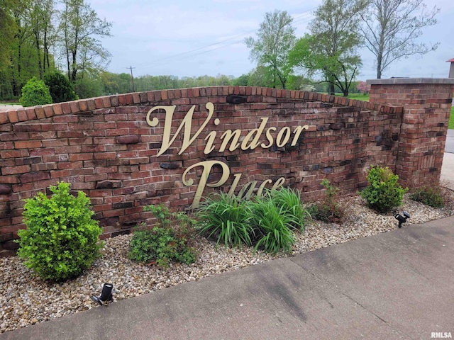 Listing photo 3 for 18 Windsor Dr, Mount Vernon IL 62864