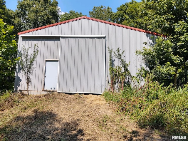 view of outbuilding