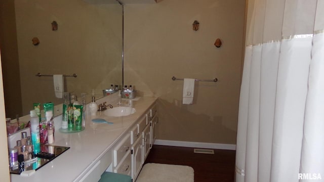 805 W Race St, Ridgway, IL 62979 - bathroom with vanity