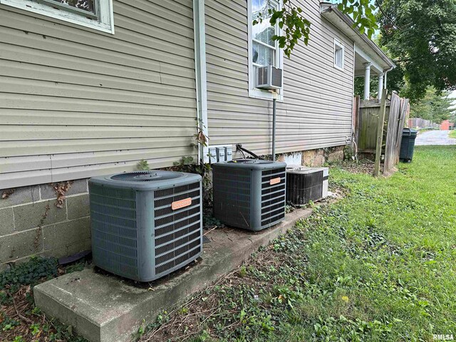 401 W Monroe St Unit 3, Carbondale, IL 62901 - photo 42