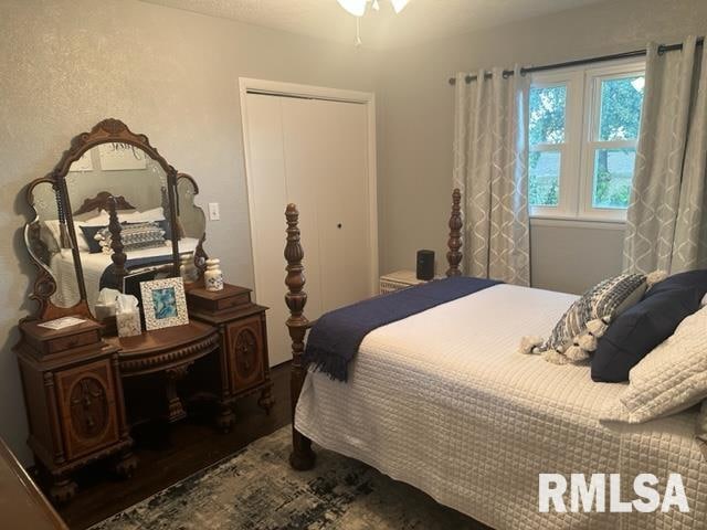 bedroom featuring a closet