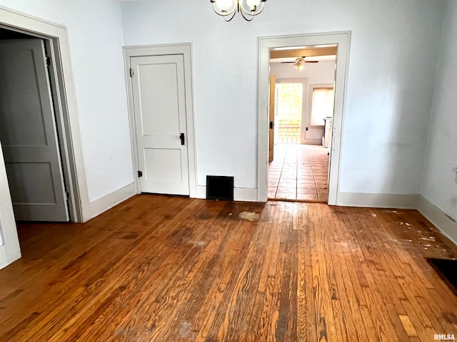 610 W Elm St, Carbondale, IL 62901 - photo 8