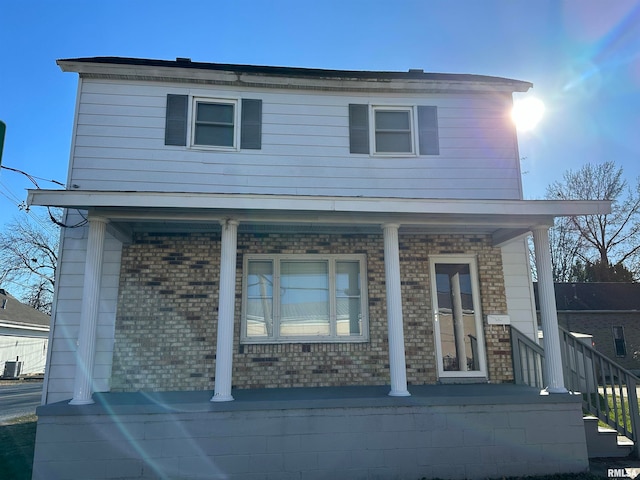 view of front of house featuring covered porch