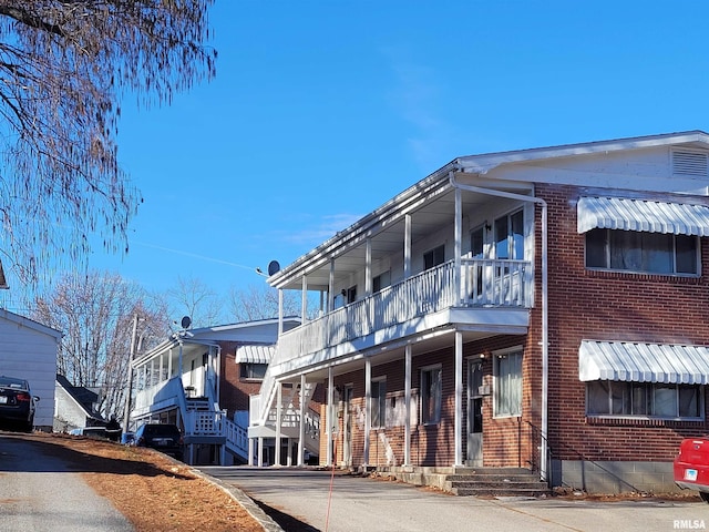 view of front of property with brick siding