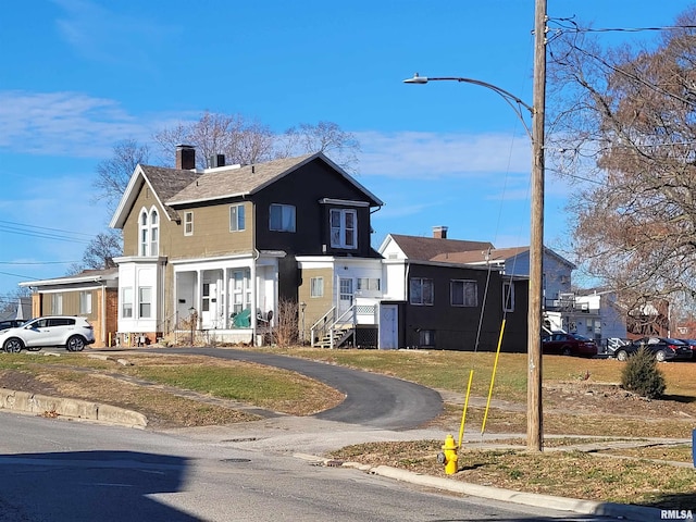 view of front of property