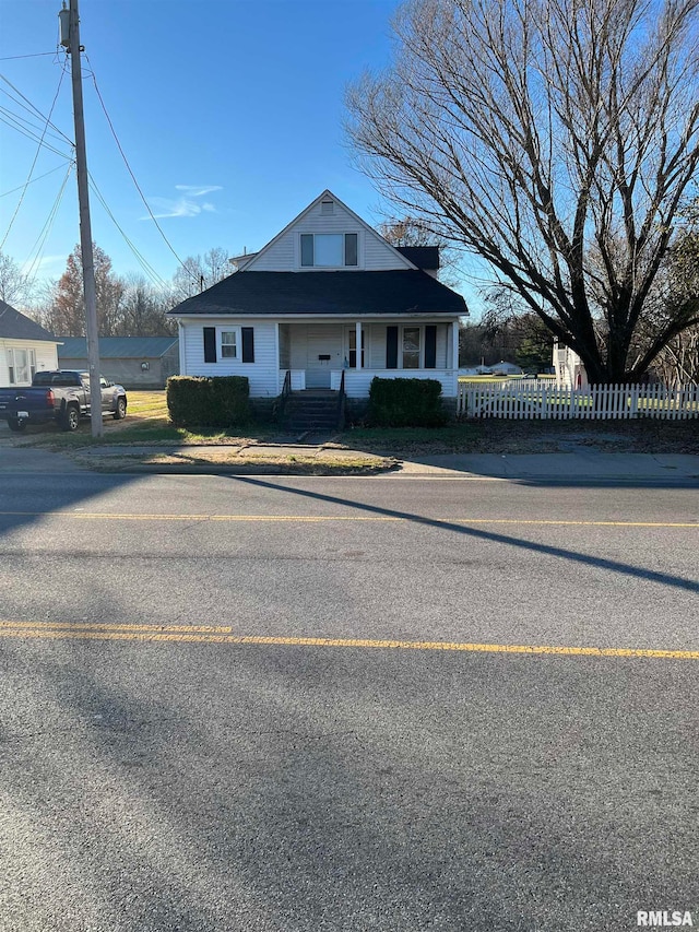 view of front of house with covered porch