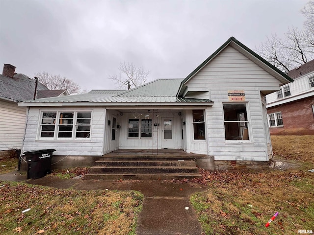 view of front of home with covered porch