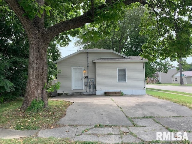 view of front of home