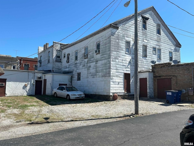 view of home's exterior