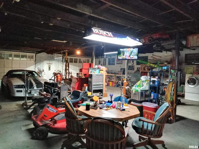 garage with washer / dryer