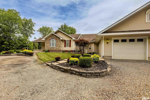 view of front facade featuring a garage