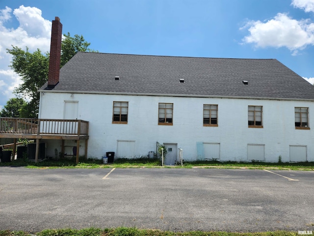 view of building exterior