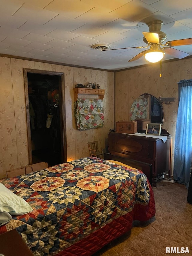 bedroom with carpet flooring and ceiling fan