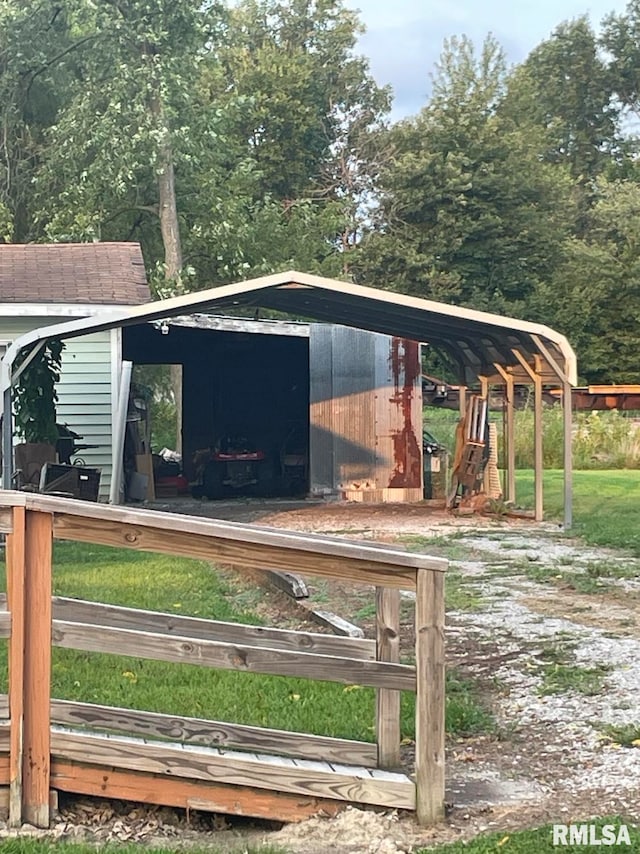 view of outdoor structure featuring a carport