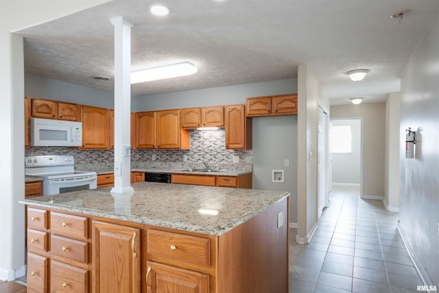 1500 Apache Dr, Marion, IL 62959 - back of property with a shingled roof, a yard, and central AC