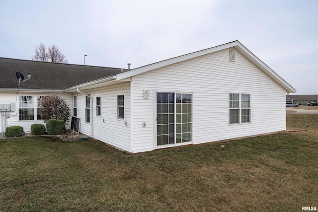 1500 Apache Dr, Marion, IL 62959 - entryway with light tile patterned floors and baseboards