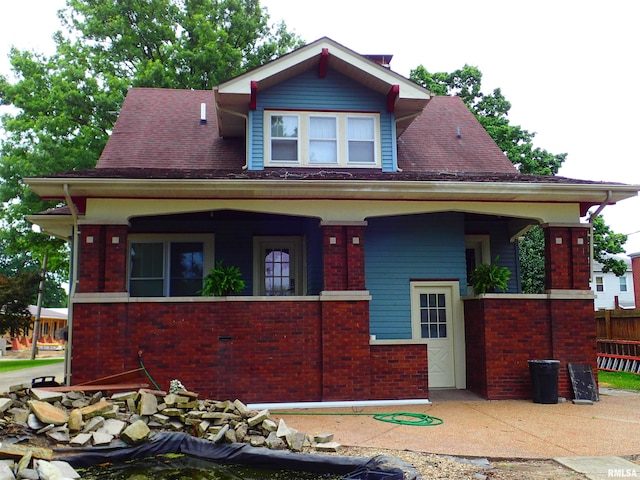 view of front of house with covered porch