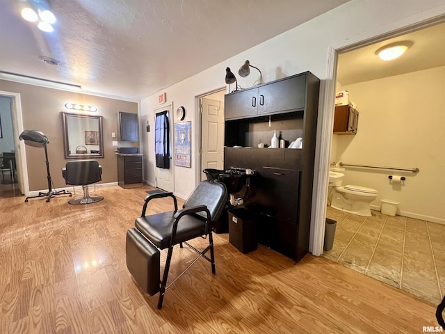 1106 N 11th St, Murphysboro, IL 62966 - interior space featuring light wood-style flooring and baseboards