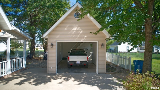 1803 N Dawn Dr, Marion, IL 62959 - detached garage featuring fence