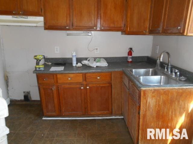 kitchen featuring sink and extractor fan