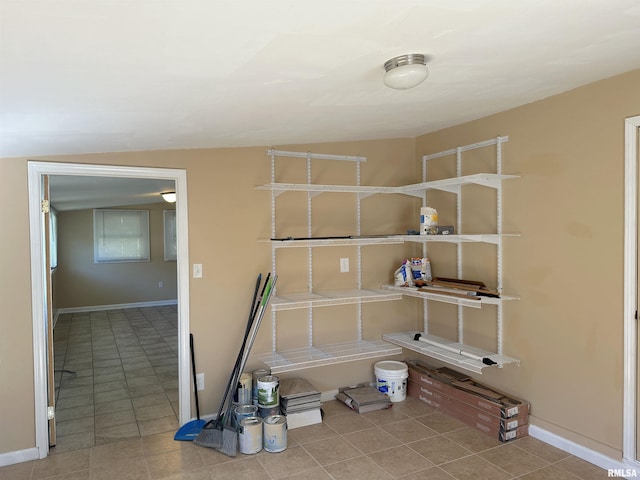 1911 Wall St, Murphysboro, IL 62966 - interior space