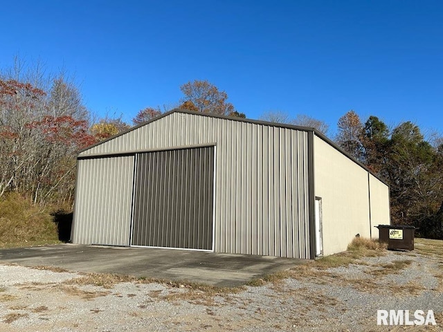 view of outdoor structure with a garage