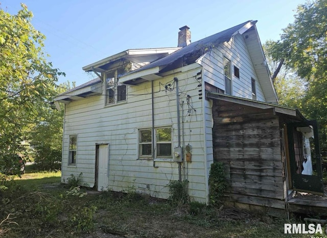 view of home's exterior