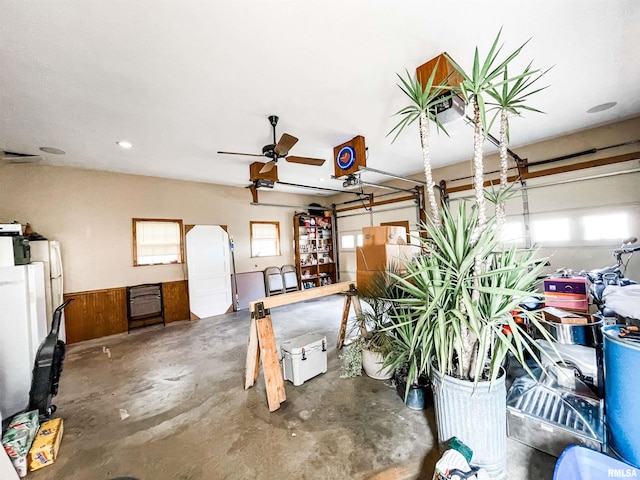 garage featuring ceiling fan